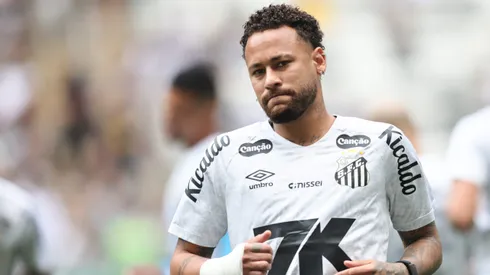 Neymar tem futuro incerto no Santos