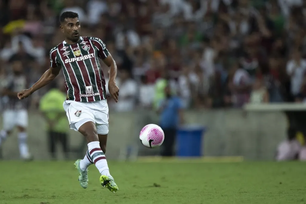 Thiago Santos jogador do Fluminense durante partida contra o Athletico-PR pelo campeonato Brasileiro A 2024. Foto: Jorge Rodrigues/AGIF