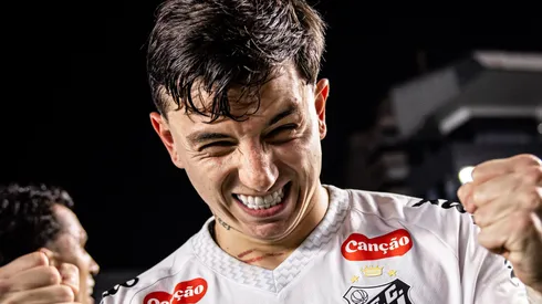 Barreal comemorando vitória do Peixe no clássico. Foto: Raul Baretta/ Santos FC