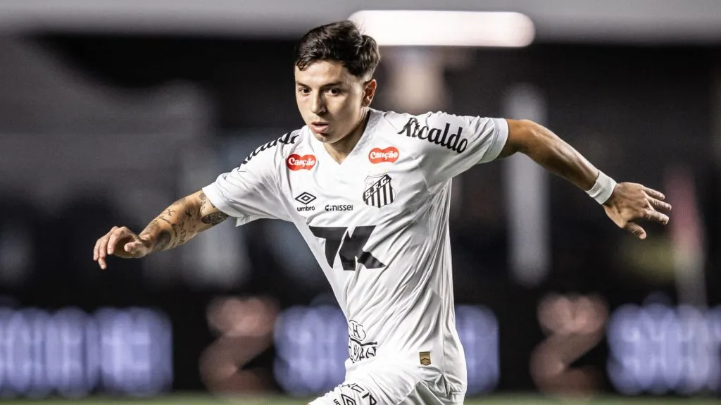 Barreal em campo pelo Peixe. Foto: Raul Baretta/ Santos FC