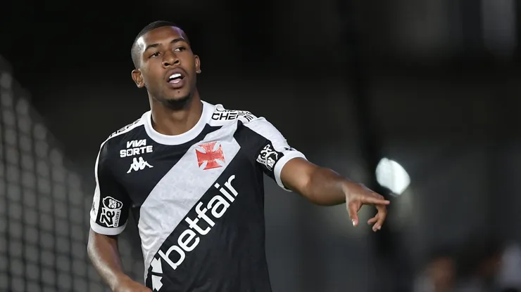 RJ - RIO DE JANEIRO - 31/05/2025 - BRASILEIRO A 2025, VASCO X BRAGANTINO - Rayan jogador do Vasco durante partida contra o Bragantino no estadio Sao Januario pelo campeonato Brasileiro A 2025. Foto: Thiago Ribeiro/AGIF