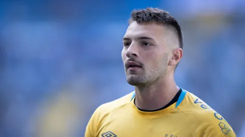 RS – PORTO ALEGRE – 13/09/2025 – BRASILEIRO A 2025, GREMIO X MIRASSOL – Gabriel Grando jogador do Gremio durante partida contra o Mirassol no estadio Arena do Gremio pelo campeonato Brasileiro A 2025. Foto: Liamara Polli/AGIF