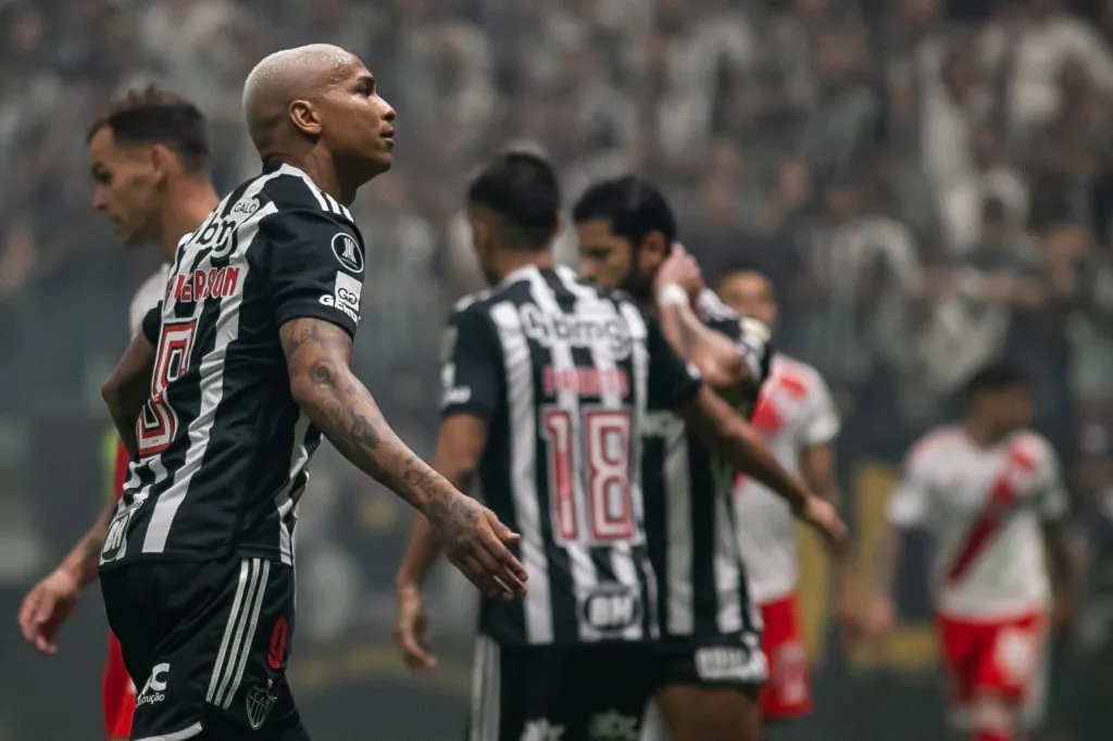 MG – BELO HORIZONTE – 22/10/2024 – COPA LIBERTADORES 2024, ATLETICO X RIVER PLATE – Deyverson jogador do Atletico durante partida contra o River Plate no estadio Arena MRV pelo campeonato Copa Libertadores 2024. Foto: Fernando Moreno/AGIF