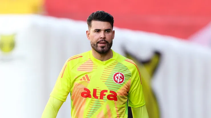 Ivan pode se tornar titular no Internacional.
