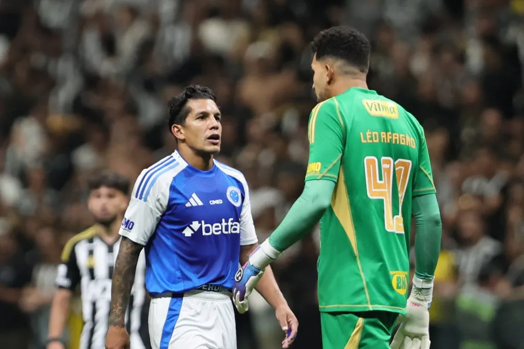 MG – BELO HORIZONTE – 15/10/2025 – BRASILEIRO A 2025, ATLETICO-MG X CRUZEIRO – Lucas Romero jogador do Cruzeiro durante partida contra o Atletico-MG no estadio Arena MRV pelo campeonato Brasileiro A 2025. Foto: Gilson Lobo/AGIF
