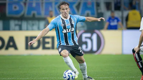 Arthur, volante do Grêmio (. Foto: Maxi Franzoi/AGIF