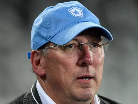 Jornalista detalha impasse no Botafogo envolvendo Textor e Eagle