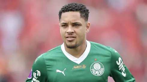 RJ – RIO DE JANEIRO – 19/10/2025 – BRASILEIRO A 2025, FLAMENGO X PALMEIRAS – Vitor Roque jogador do Palmeiras durante partida contra o Flamengo no estadio Maracana pelo campeonato Brasileiro A 2025. Foto: Thiago Ribeiro/AGIF