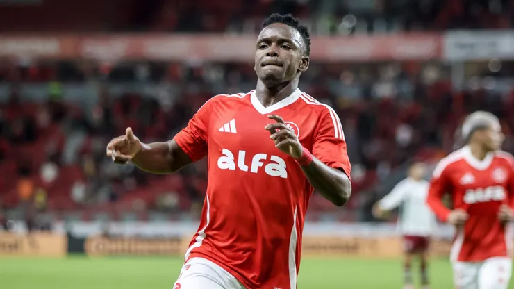 Johan Carbonero jogador do Internacional comemora seu gol durante partida contra o Fluminense no estadio Beira-Rio pelo campeonato Copa Do Brasil 2025. Foto: Lucas Gabriel Cardoso/AGIF