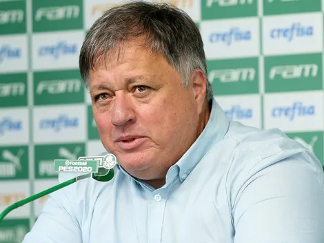 Anderson Barros, do Palmeiras, responde Filipe Luís e José Boto