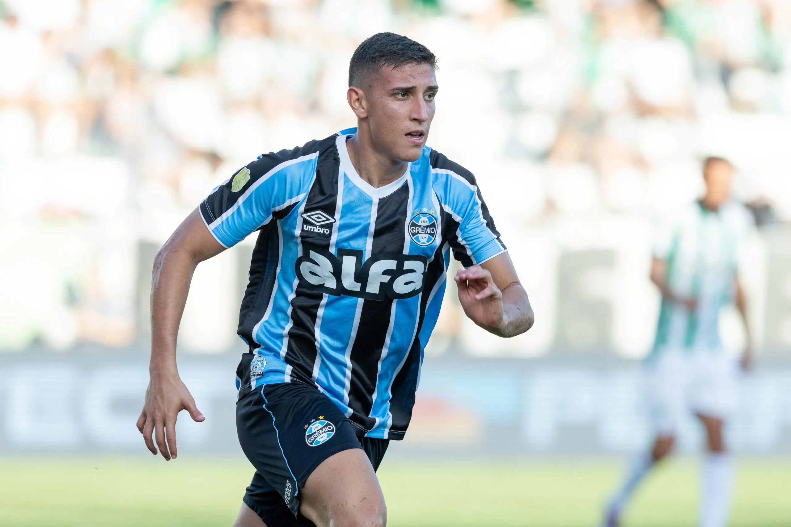 RS – CAXIAS DO SUL – 01/03/2025 – GAUCHO 2025, JUVENTUDE X GREMIO – Monsalve jogador do Gremio durante partida contra o Juventude no estadio Alfredo Jaconi pelo campeonato Gaucho 2025. Foto: Liamara Polli/AGIF