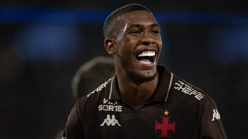 Rayan durante confronto contra o Fluminense no Brasileirão 2025. Foto: Jorge Rodrigues/AGIF