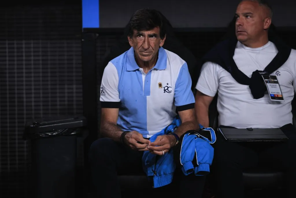 SP – SAO PAULO – 24/10/2024 – COPA SUL-AMERICANA 2024, CORINTHIANS X RACING – Gustavo Costas tecnico do Racing durante partida contra o Corinthians no estadio Arena Corinthians pelo campeonato Copa Sul-Americana 2024. Foto: Ettore Chiereguini/AGIF