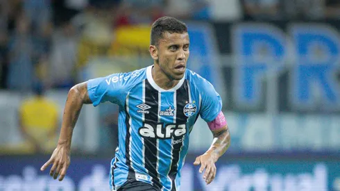 Marcos Rocha está com problema no Grêmio. Foto: Maxi Franzoi/AGIF.