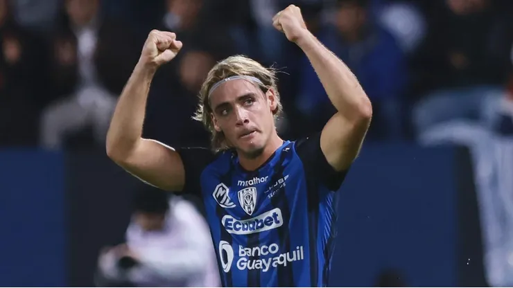 Claudio Spinelli durante confronto contra o River Plate na Libertadores de 2025.