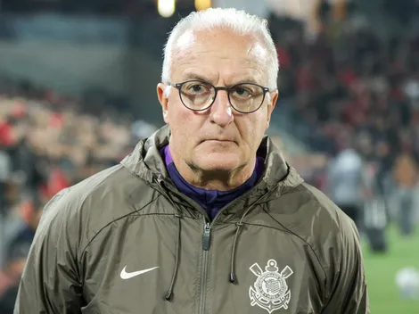 "É com o presidente", diz Fabinho sobre futuro de Dorival no Corinthians