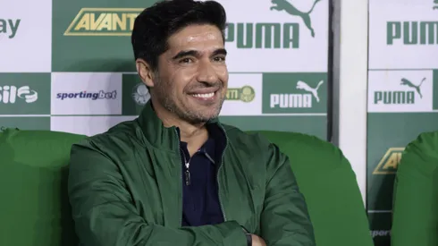 SP – SAO PAULO – 15/10/2025 – BRASILEIRO A 2025, PALMEIRAS X BRAGANTINO – Abel Ferreira tecnico do Palmeiras durante partida contra o Bragantino no estadio Arena Allianz Parque pelo campeonato Brasileiro A 2025. Foto: Marcello Zambrana/AGIF