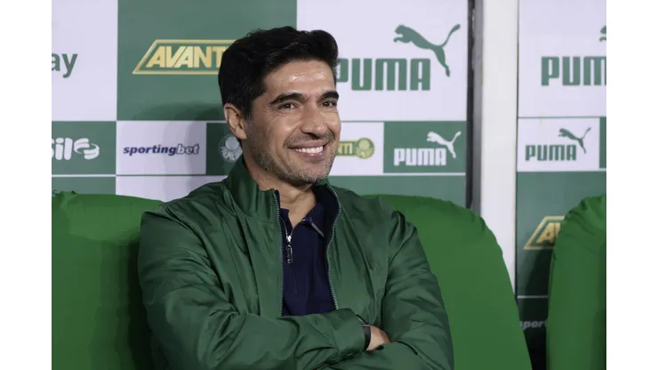 SP - SAO PAULO - 15/10/2025 - BRASILEIRO A 2025, PALMEIRAS X BRAGANTINO - Abel Ferreira tecnico do Palmeiras durante partida contra o Bragantino no estadio Arena Allianz Parque pelo campeonato Brasileiro A 2025. Foto: Marcello Zambrana/AGIF