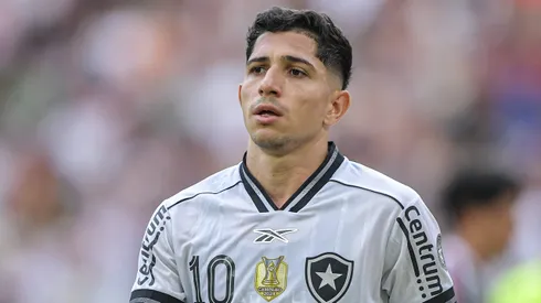 RJ – RIO DE JANEIRO – 28/09/2025 – BRASILEIRO A 2025, FLUMINENSE X BOTAFOGO – Savarino jogador do Botafogo durante partida contra o Fluminense no estadio Maracana pelo campeonato Brasileiro A 2025. Foto: Thiago Ribeiro/AGIF
