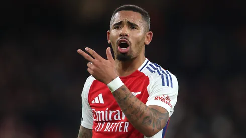 Gabriel Jesus em campo pelo Arsenal. (Photo by Alex Pantling/Getty Images)