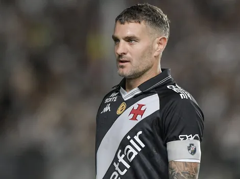 Vegetti manda recado sobre perda da titularidade no Vasco de Diniz