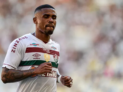 Sem clube, Douglas Costa treina no Boavista para manter a forma