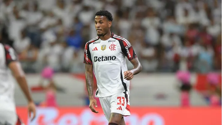 Cleiton jogador do Flamengo durante partida contra o Bahia no estadio Fonte Nova pelo campeonato Brasileiro A 2025. Foto: Jhony Pinho/AGIF