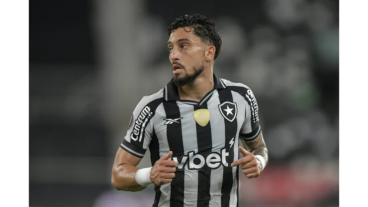 Alex Telles, jogador do Botafogo