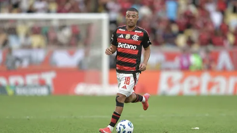 De La Cruz desfalca o Flamengo mais uma vez. Foto: Thiago Ribeiro/AGIF