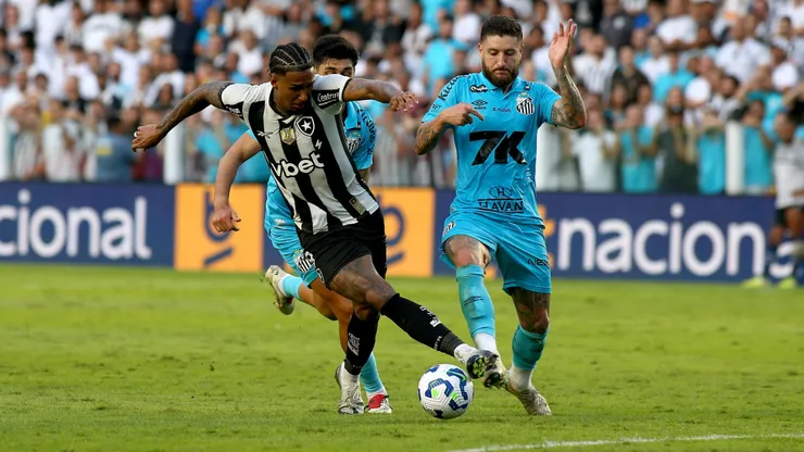 Botafogo x Santos se enfrentam pelo Campeonato Brasileiro A 2025. Foto: Mauricio De Souza/AGIF