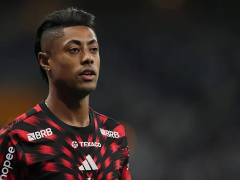 Bruno Henrique esclarece polêmica sobre jogar de 9 no Flamengo