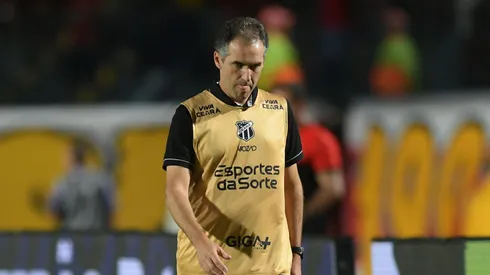 Leo Conde tecnico do Ceara durante partida contra o Vitoria no estadio Barradao pelo campeonato Brasileiro A 2025. Foto: Jhony Pinho/AGIF