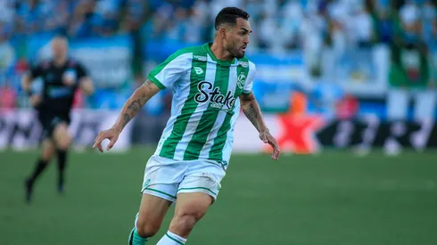 Gilberto jogador do Juventude durante partida contra o Gremio no estadio Alfredo Jaconi pelo campeonato Gaucho 2024.