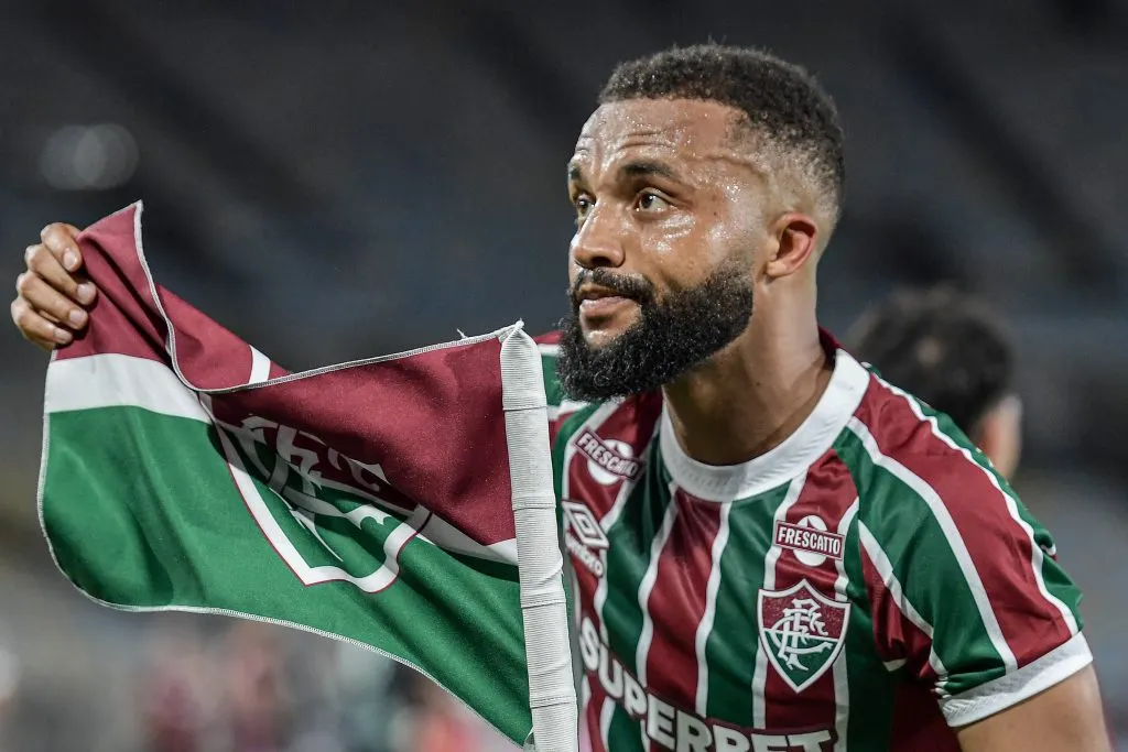 Samuel Xavier jogador do Fluminense comemora seu gol durante partida contra o Internacional no estadio Maracana pelo campeonato Brasileiro A 2025. Foto: Thiago Ribeiro/AGIF