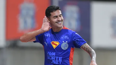 Rodrigo Nestor jogador do Bahia comemora seu gol durante partida contra o Grêmio no estádio Arena Fonte Nova pelo campeonato Brasileiro A 2025. Foto: Jhony Pinho/AGIF