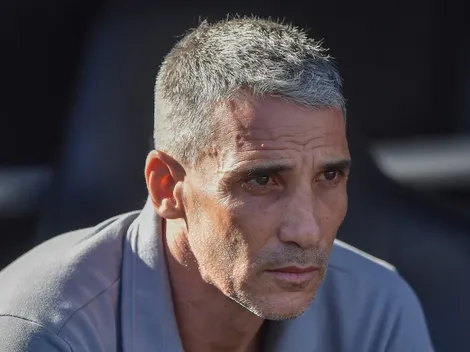 Vojvoda explica porque escalou três zagueiros no Santos contra o Botafogo