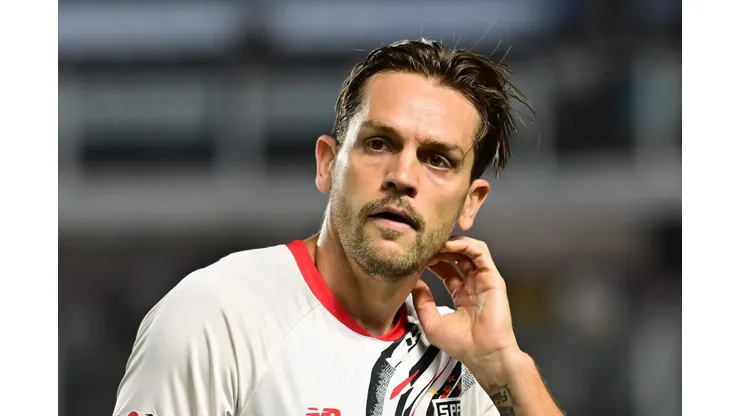 Rafael Tolói, jogador do São Paulo
