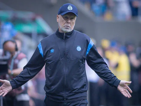 Torcedores do Grêmio reagem à informação de renovação automática de Mano Menezes