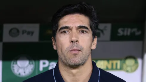 Abel Ferreira pode improvisar zagueiro em Palmeiras x LDU