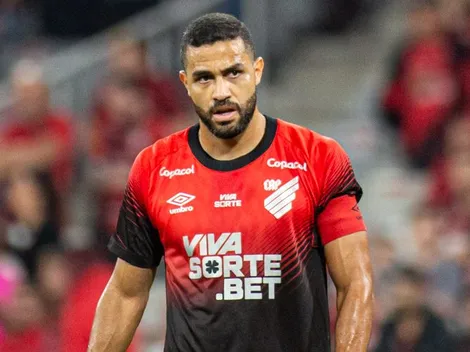 Kevín Ramírez critica não expulsão de Alan Kardec em Athletico-PR x Amazonas