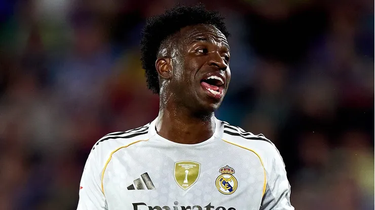 Vinicius Junior durante confronto entre Real Madrid e Getafe na La Liga 2025/26.