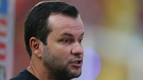 Daniel Paulista tecnico do Sport durante a partida entre Sport e Santos no Estadio da Ilha do Retiro em Recife (PE), pelo campeonato brasileiro Serie A.