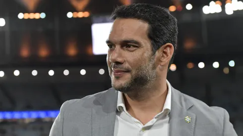 Samir Xaud presidente da CBF visto antes da partida entre Vasco e Fluminense no estadio Maracana pelo campeonato Brasileiro A 2025. Foto: Thiago Ribeiro/AGIF