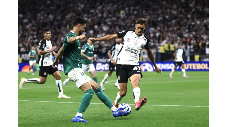 Flaco Lopez jogador do Palmeiras durante partida contra o Corinthians no estadio Arena Corinthians pelo campeonato Brasileiro A 2025. Foto: Marcello Zambrana/AGIF