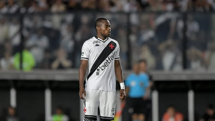 Andres Gomez jogador do Vasco durante partida contra o Corinthians no estadio Sao Januario pelo campeonato Brasileiro A 2025. Foto: Thiago Ribeiro/AGIF