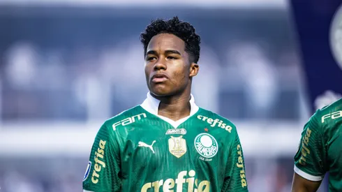 Endrick jogador do Palmeiras durante partida contra o Santos no estadio Vila Belmiro pelo campeonato Paulista 2024.