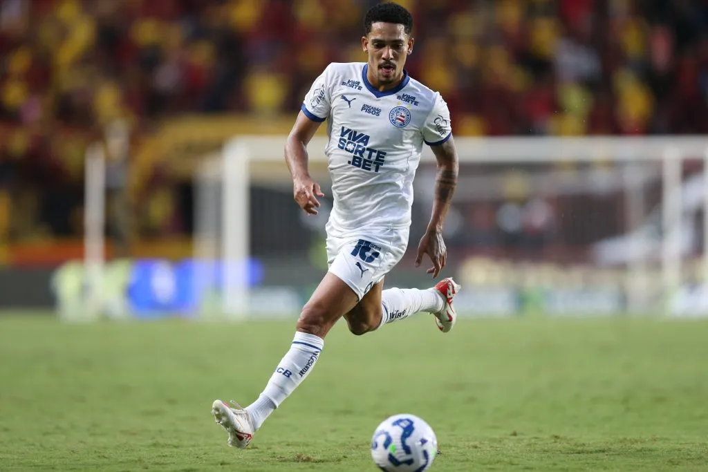 PE – RECIFE – 02/08/2025 – BRASILEIRO A 2025, SPORT X BAHIA – Gilberto Junior jogador do Bahia durante a partida entre Sport e Bahia no Estadio da Ilha do Retiro em Recife (PE), pelo Campeonato Brasileiro Serie A 2025. Foto: Marlon Costa/AGIF