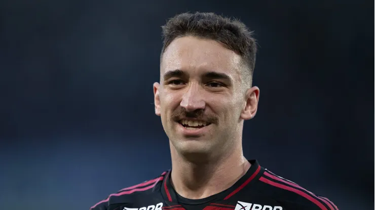 Léo Ortiz optou por continuar no Flamengo.