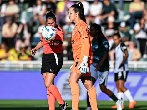 Nicole retorna ao CT do Corinthians após cirurgia