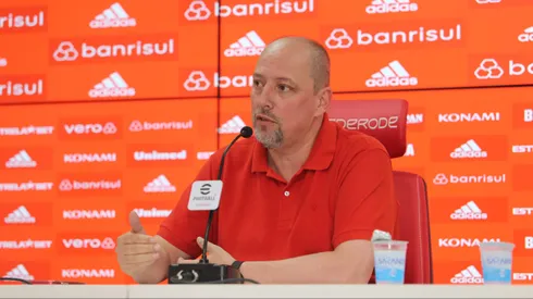 Alessandro Barcellos em declaração durante coletiva pelo Internacional. Foto Ricardo Duarte/Internacional
